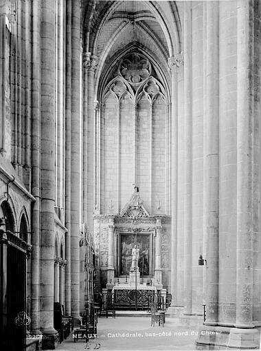 Cathédrale Saint-Etienne Vue intérieure du bas-côté nord du choeur, vers l'est, Durand, Jean-Eugène (photographe), 