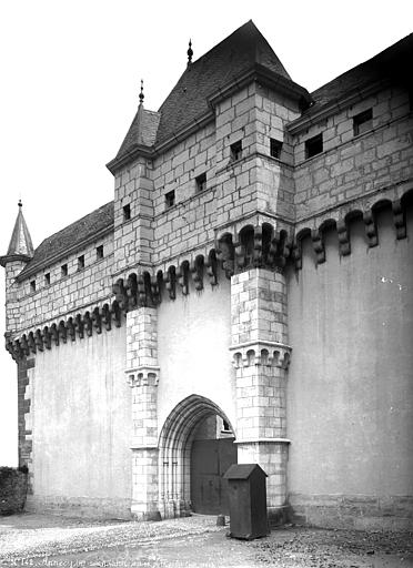 Château Porte ouest, Mieusement, Médéric (photographe), 