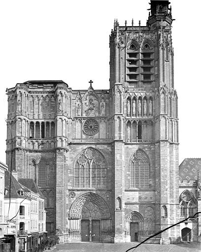 Cathédrale Saint-Etienne Façade ouest, Mieusement, Médéric (photographe), 