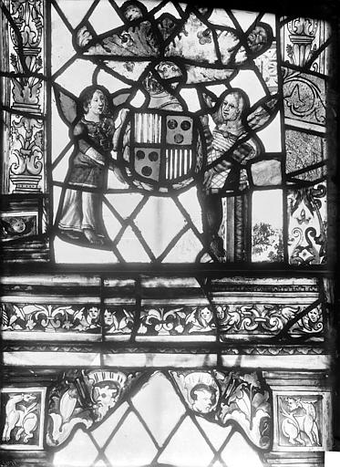 Eglise Vitrail : Anges tenant les armoiries, Durand, Jean-Eugène (photographe), 