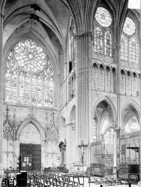 Cathédrale (ancienne) ; Eglise Saint-Etienne Transept, Gossin (photographe), 