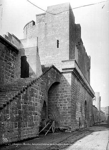 Remparts;Porte des Moulins Façade sud, intérieur, Mieusement, Médéric (photographe), 