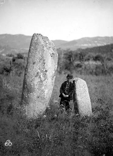 Menhirs du Rizzanèse Vue d'ensemble, Mortillet, Adrien de (photographe), 