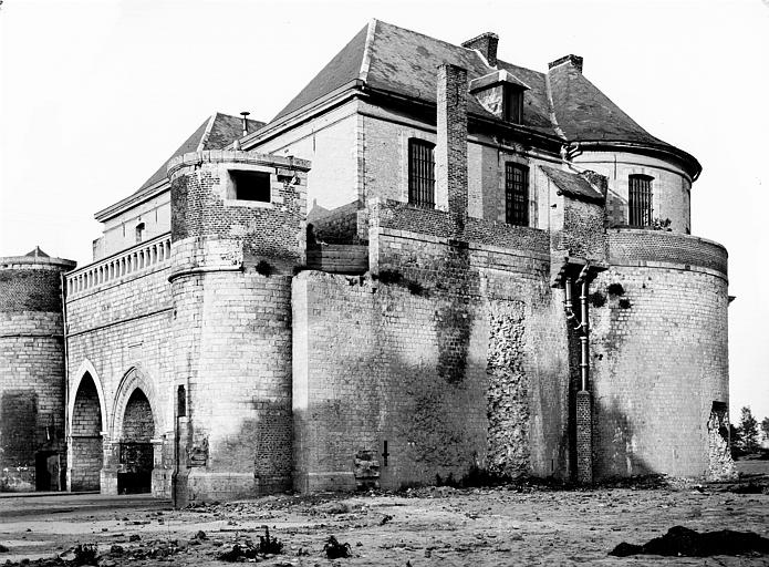 Porte de Valenciennes Vue d'ensemble, Enlart, Camille (historien), 