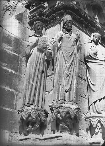 Cathédrale Notre-Dame Portail ouest, deux statues du portail gauche, Lajoie, Abel, 