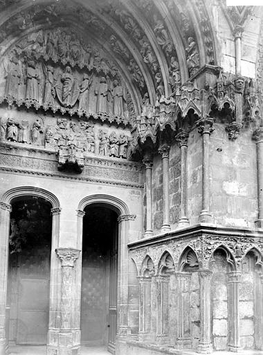 Cathédrale Saint-Etienne Portail ouest, détail, Enlart, Camille (historien), 
