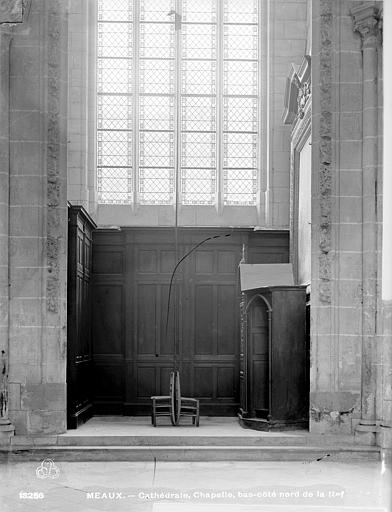 Cathédrale Saint-Etienne Vue intérieure d'une chapelle, côté nord, Durand, Jean-Eugène (photographe), 