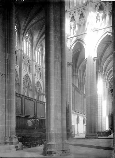 Cathédrale Saint-Etienne Vue diagonale, Enlart, Camille (historien), 