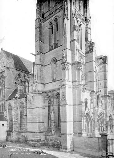 Cathédrale Saint-Etienne Angle nord-ouest, Mieusement, Médéric (photographe), 