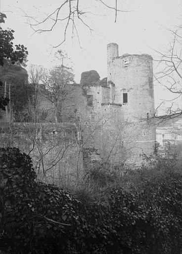 Château Ruine, Enlart, Camille (historien), 