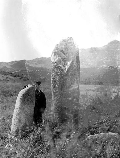 Menhirs du Rizzanèse Vue d'ensemble, Mortillet, Adrien de (photographe), 