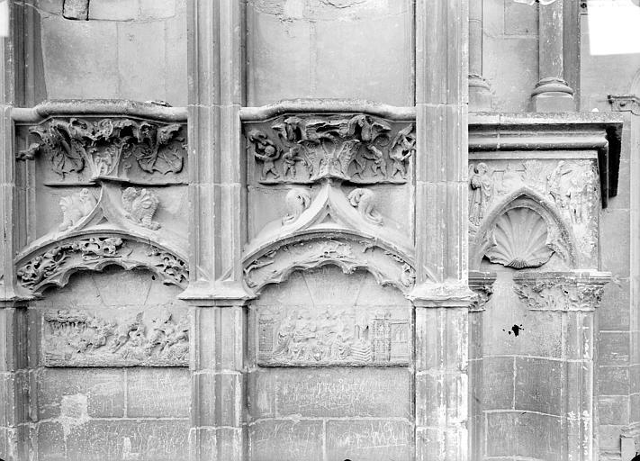Cathédrale Saint-Etienne Façade ouest : arcatures du soubassement, Doucet ; Baudet (photographe), 
