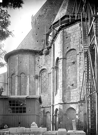 Eglise Sainte-Radegonde Abside, côté sud-est, Mieusement, Médéric (photographe), 