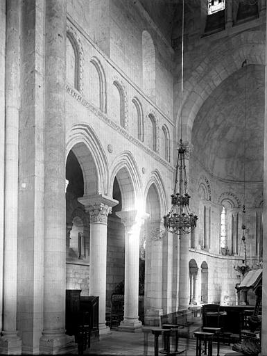Eglise collégiale Saint-Germain Nef et choeur, Enlart, Camille (historien), 