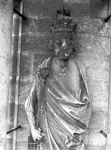 Cathédrale Notre-Dame Statue de roi, contrefort de la tour nord, Lajoie, Abel, 