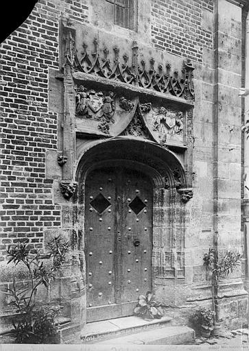 Cathédrale Saint-Etienne Archevêché : porte d'entrée, Mieusement, Médéric (photographe), 