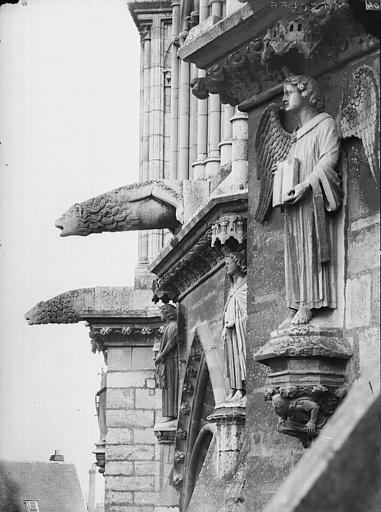 Cathédrale Notre-Dame Ange du premier contrefort de l'abside, au nord, Lajoie, Abel, 