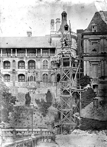 Château Tour du Moulin, état pendant restauration, Mieusement, Médéric (photographe), 