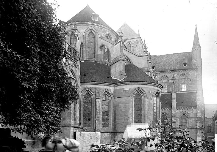 Eglise Saint-Pierre Abside, Enlart, Camille (historien), 