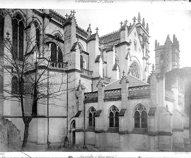 Cathédrale Saint-Pierre Façade nord : sacristie, Mieusement, Médéric (photographe), 