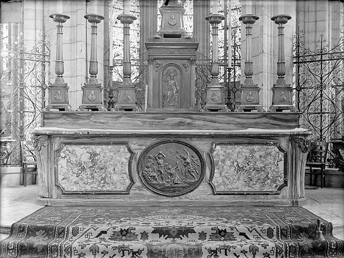 Cathédrale Saint-Etienne Maître-autel, vue d'ensemble, Gossin (photographe), 