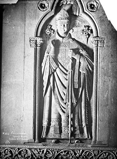 Eglise Saint-Nazaire Tombeau de l'évêque Radulphe, détail, Mieusement, Médéric (photographe), 