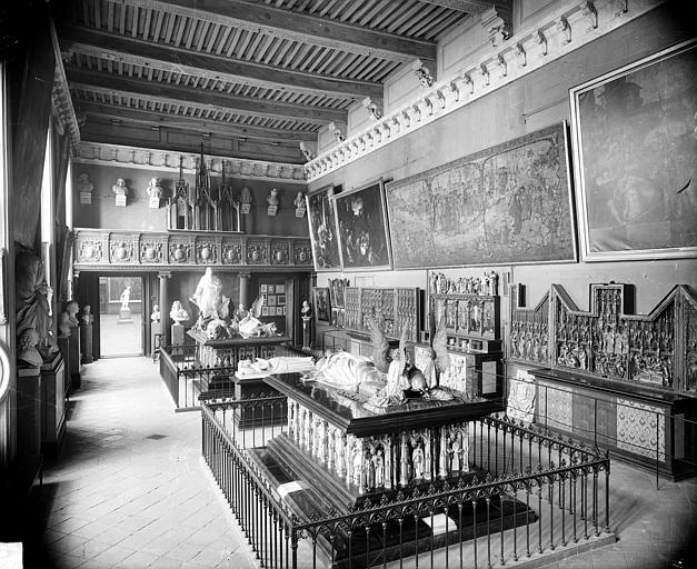 Palais des Ducs et des Etats de Bourgogne (ancien) ; Musée Grande salle des tombeaux, Delaunay (photographe), 