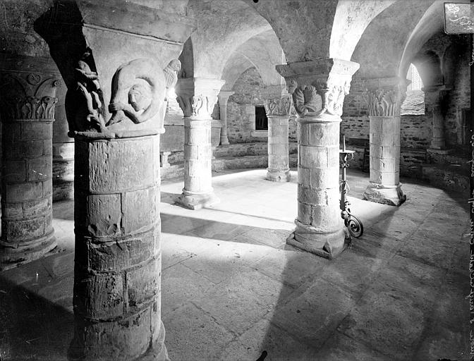 Eglise Saint-Patrice Crypte : Vue intérieure vers le nord-est, Heuzé, Henri (photographe), 