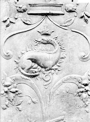 Cathédrale Saint-Pierre , Enlart, Camille (historien), 75 ; Paris 16 ; Palais de Chaillot (Trocadéro) ; Musée de Sculpture comparée, musée des Monuments français