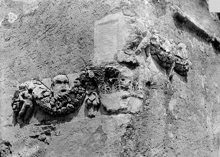 Chapelle romane du cimetière Chapelle, fragment ornementation chapiteau, Valérian, T., 