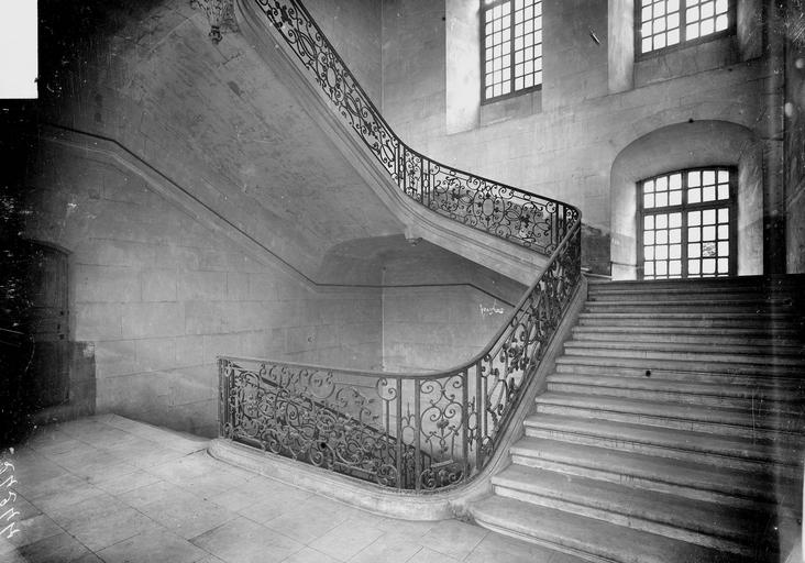 Abbaye aux Hommes (ancienne) Rampe de l'escalier de la sacristie, Service photographique, 