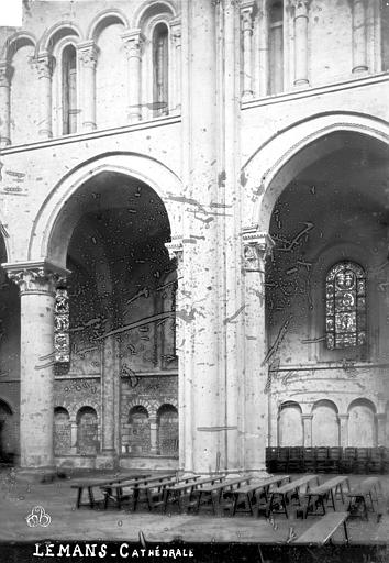 Cathédrale Saint-Julien Vue intérieure de la nef, côté nord : Grandes arcades, Robert, Paul (photographe), 