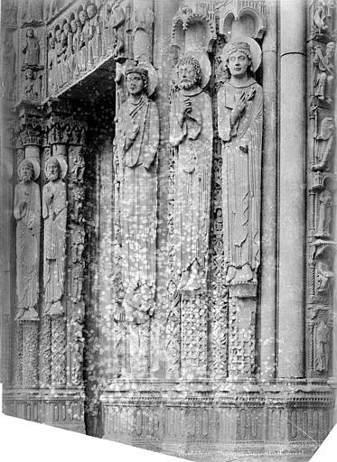 Cathédrale Notre-Dame Portail sud de la façade ouest : statues-colonnes du piédroit gauche, Mieusement, Médéric (photographe), 