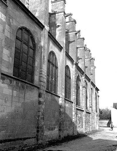 Eglise Saint-Jean Façade latérale, Louzier (photographe), 