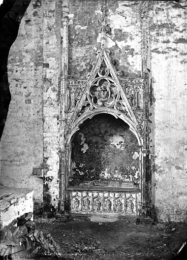 Abbaye cistercienne de Clermont (ancienne) Tombeau sous enfeu, Mieusement, Médéric (photographe), 
