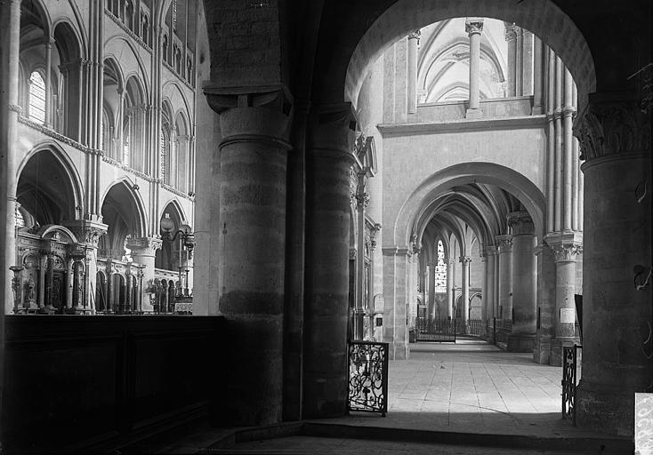 Basilique Saint-Remi Bas-côté et nef, Enlart, Camille (historien), 