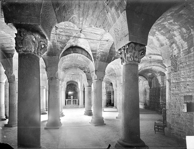 Cathédrale Saint-Bénigne Crypte Saint-Bénigne : vue d'ensemble vers l'est, Heuzé, Henri (photographe), 