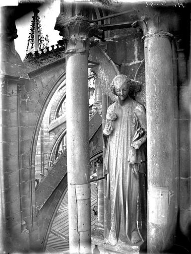 Cathédrale Notre-Dame Ange du premier contrefort de l'abside, Lajoie, Abel, 