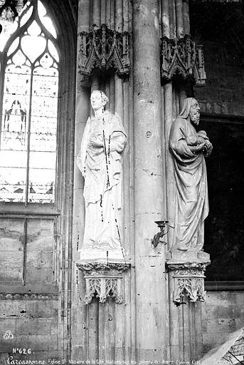 Eglise Saint-Nazaire Intérieur : statues des piliers du choeur dont saint Stéphane, Mieusement, Médéric (photographe), 
