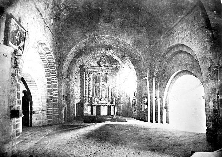 Eglise Crypte : vue intérieure vers l'autel, Mieusement, Médéric (photographe), 