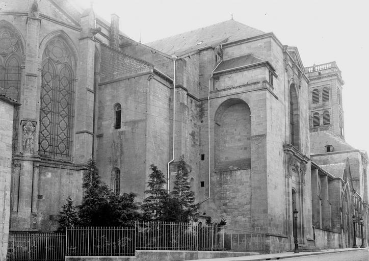 Cathédrale Notre-Dame-de-l'Assomption Partie latérale, Durand, Georges (photographe à Amiens), 
