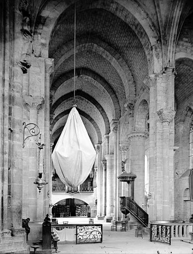 Eglise Saint-Nazaire Nef vue du choeur, Enlart, Camille (historien), 
