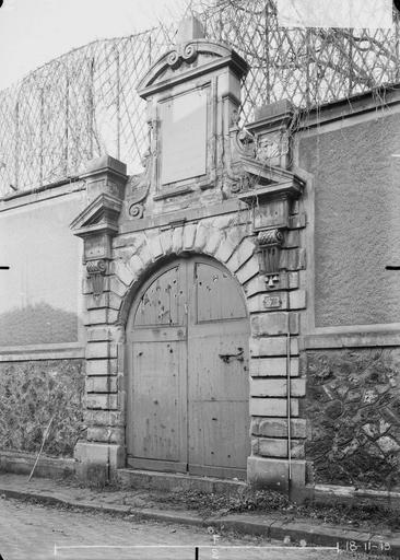 Maison Porte, Verneau, G., 