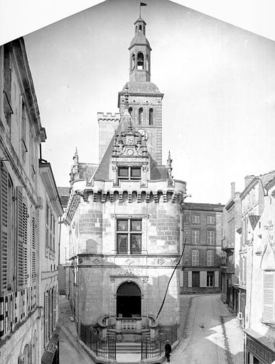 Hôtel de Ville (ancien) , dit Le Pilori Ensemble sud, Mieusement, Médéric (photographe), 