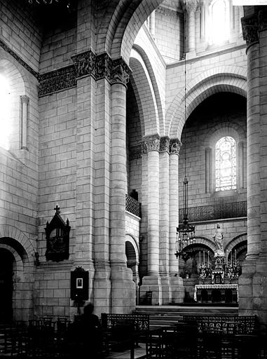 Cathédrale Saint-Pierre Croisée du transept, Enlart, Camille (historien), 