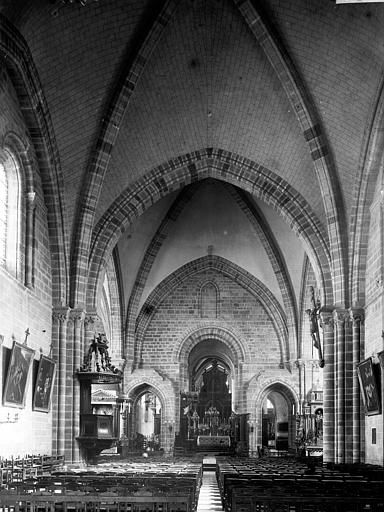 Eglise Notre-Dame Nef vue de l'entrée, Enlart, Camille (historien), 