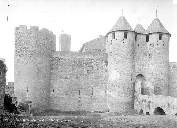 Cité Château : Façade est et barbacane, Durand, Jean-Eugène (photographe), 