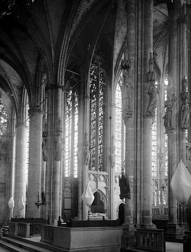 Eglise Saint-Nazaire Intérieur: vue diagonale, Enlart, Camille (historien), 