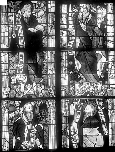 Cathédrale Saint-Julien Vitrail du transept nord, baie 13, panneaux 1, 2, 9 et 10 : Saint Pierre, saint Paul, saint Barthélémy et saint Mathieu, Durand, Jean-Eugène (photographe), 