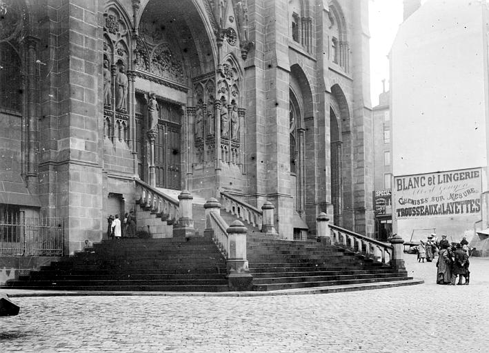 Cathédrale Notre-Dame Portail et degrés, Chaine, Henri (architecte), 